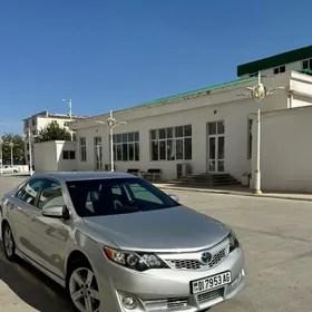 Toyota Camry 2012