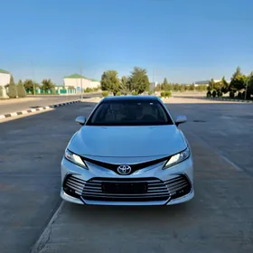 Toyota Camry 2023