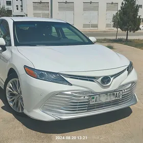 Toyota Camry 2018