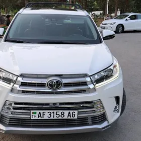 Toyota Highlander 2019