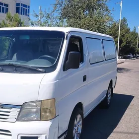 Nissan Urvan 2002