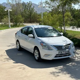 Nissan Versa 2019