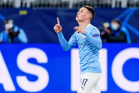 Fil Foden PFA-nyň garaýşy boýunça geçen möwsümde APL-iň iň gowy oýunçysy diýlip yglan edildi