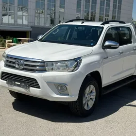 Toyota Hilux 2016