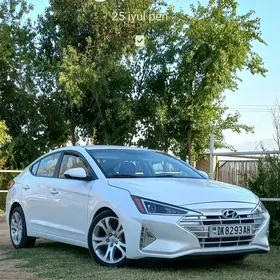 Hyundai Elantra 2019