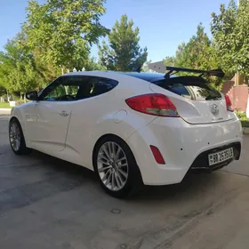 Hyundai Veloster 2013