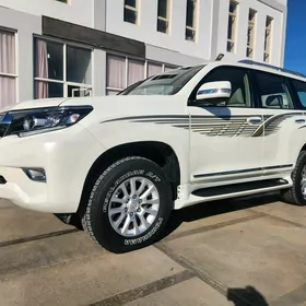 Toyota Land Cruiser Prado 2011