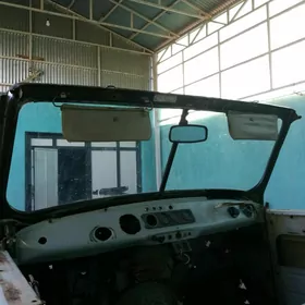 uaz on labowoy