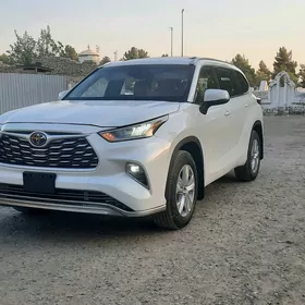 Toyota Highlander 2020