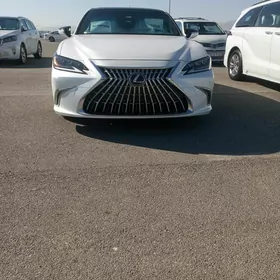 Lexus ES 350 2019