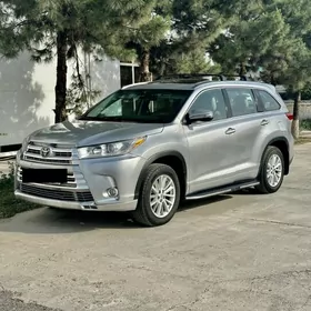 Toyota Highlander 2017