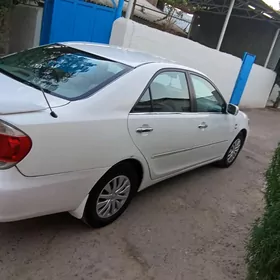 Toyota Camry 2005