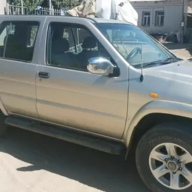 Nissan Pathfinder 2003