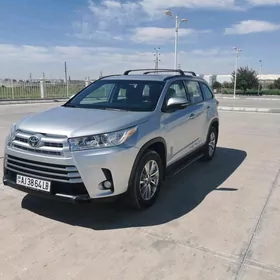 Toyota Highlander 2019