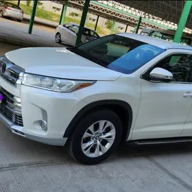 Toyota Highlander 2018