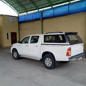 Toyota Hilux 2013