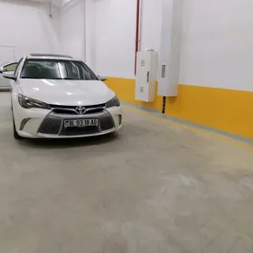 Toyota Camry 2016