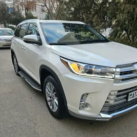 Toyota Highlander 2019