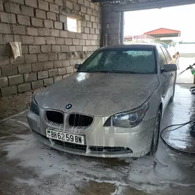 BMW E60 2003