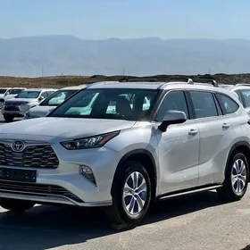 Toyota Highlander 2020