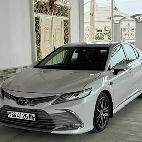 Toyota Camry 2022