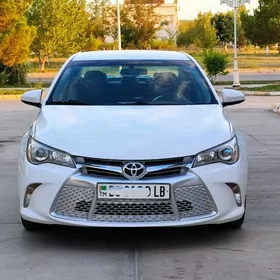 Toyota Camry 2015