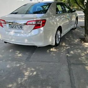 Toyota Camry 2012