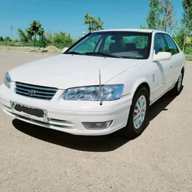 Toyota Camry 2000