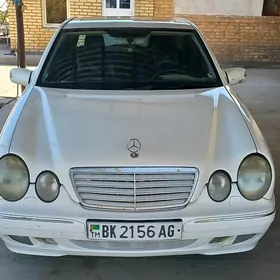 Mercedes-Benz E320 2000