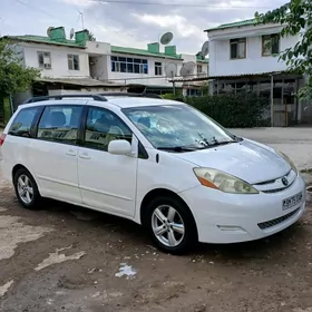 Toyota Sienna 2009