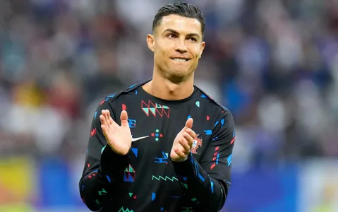 Ronaldunyň YouTube kanaly birnäçe sagatda million ulanyjyny çekip, Messiden öňe geçdi