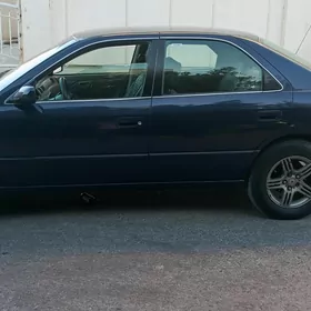 Toyota Camry 1999