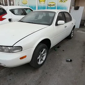 Infiniti J 1997