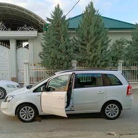 Opel Zafira 2014