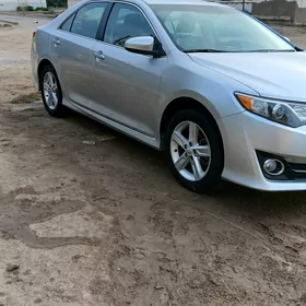 Toyota Camry 2013