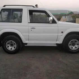 Mitsubishi Pajero 1993