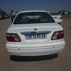 Nissan Sunny 2001