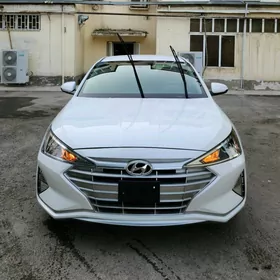 Hyundai Elantra 2020