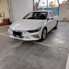 Hyundai Elantra 2024