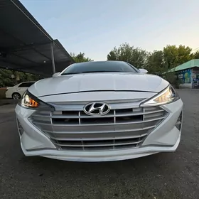 Hyundai Elantra 2020