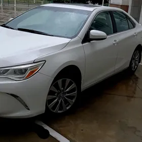 Toyota Camry 2017