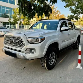 Toyota Tacoma 2018