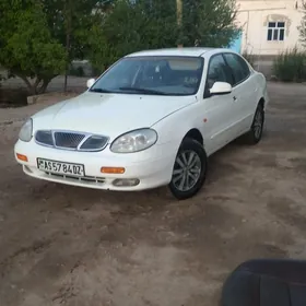 Daewoo Leganza 1998