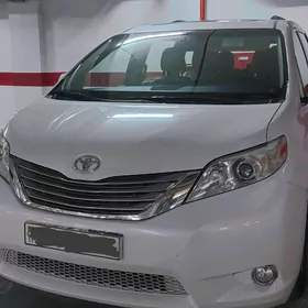 Toyota Sienna 2017