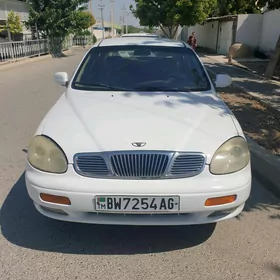 Daewoo Leganza 1998