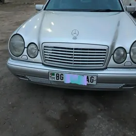 Mercedes-Benz E320 1999