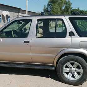 Nissan Pathfinder 2002