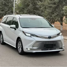 Toyota Sienna 2022