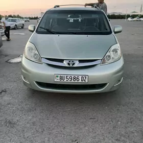 Toyota Sienna 2008