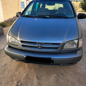 Toyota Sienna 2000